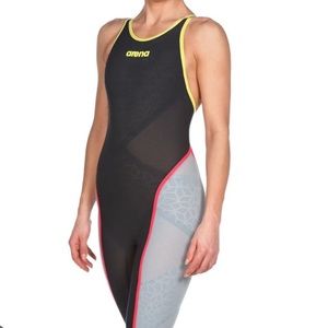 NWT Arena Carbon Ultra Tech Suit
